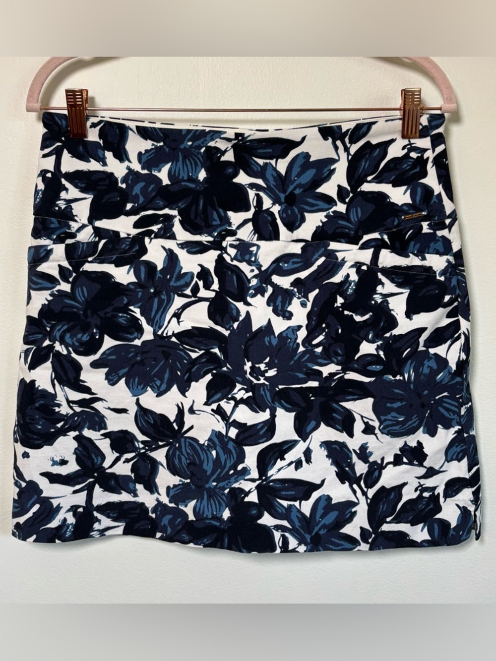 S.C. & Co. Activewear Skort w/ 6in shorts- Medium